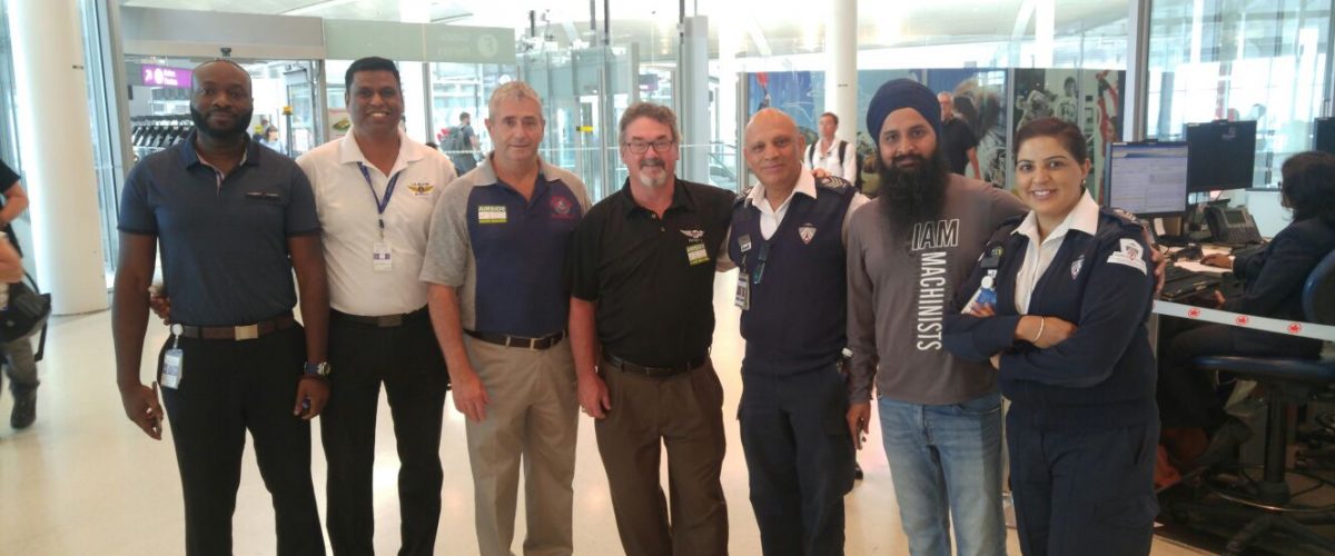 Les agents de contrôle de la sécurité de l’aéroport de Toronto rencontrent M. Pickthall