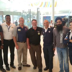 Les agents de contrôle de la sécurité de l’aéroport de Toronto rencontrent M. Pickthall