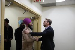 Singh vows to fight airport privatization