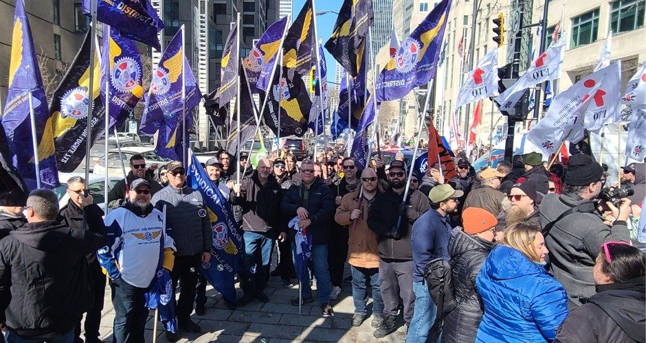 Les membres du syndicat de l’IAM manifestent contre le projet de loi 89
