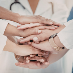 Big Wins for ParaMed Clinics Workers in New Contract